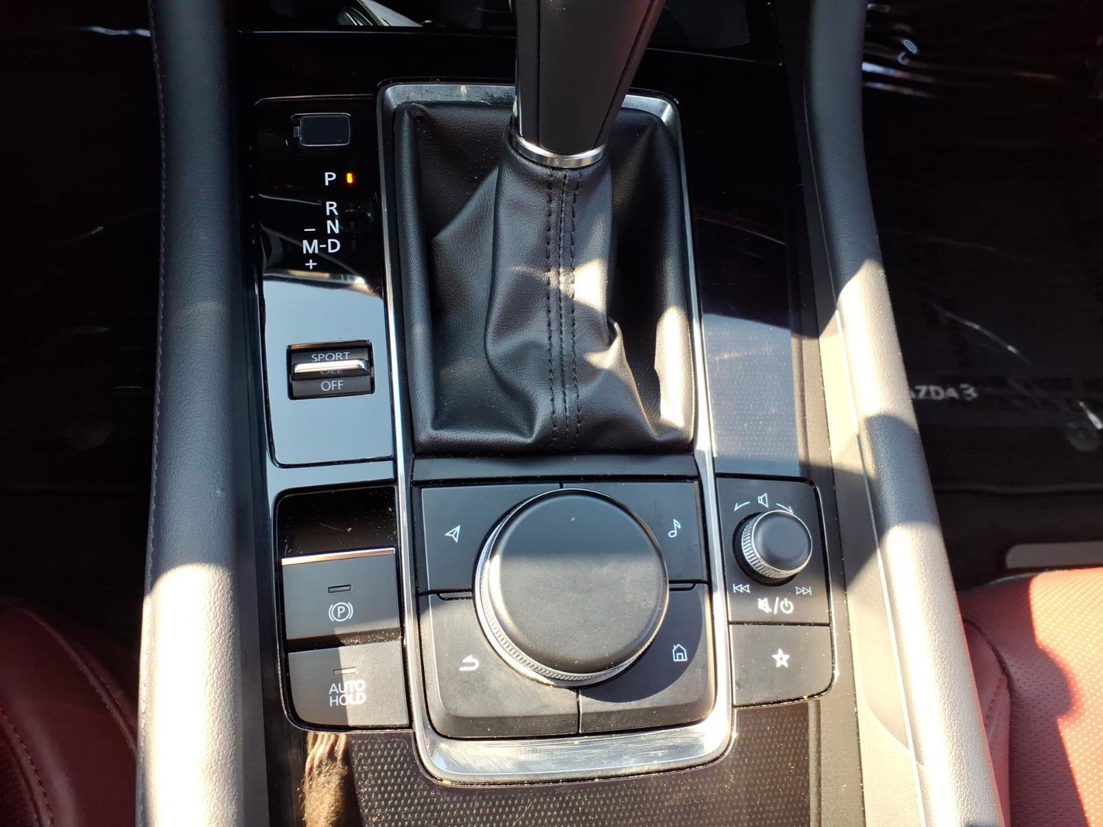 Used 2025 MAZDA MAZDA3 Hatchback w/ Appearance Package image 14