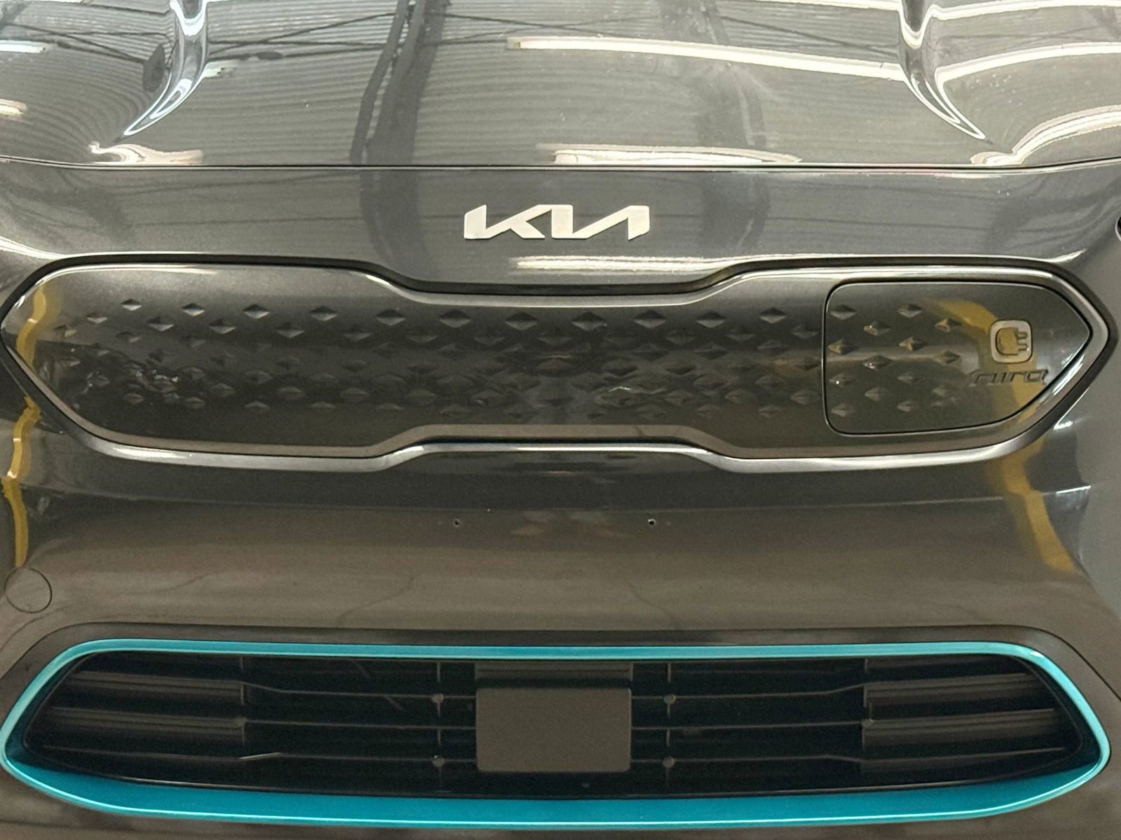 Used 2022 Kia Niro EX w/ Cold Weather Package image 5