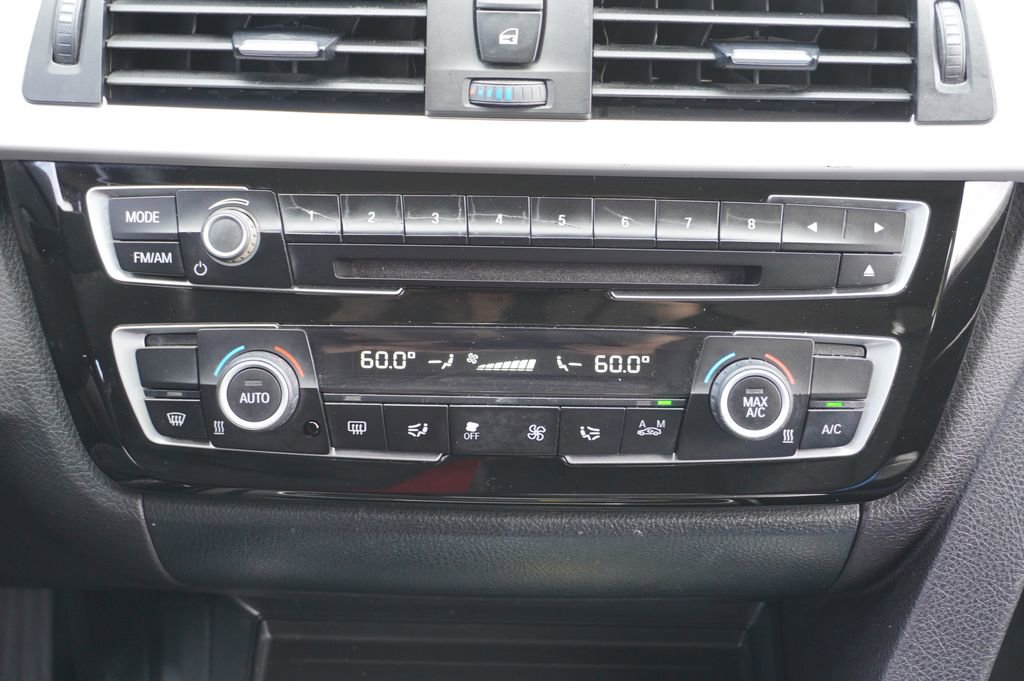 Used 2016 BMW 320i Sedan image 15
