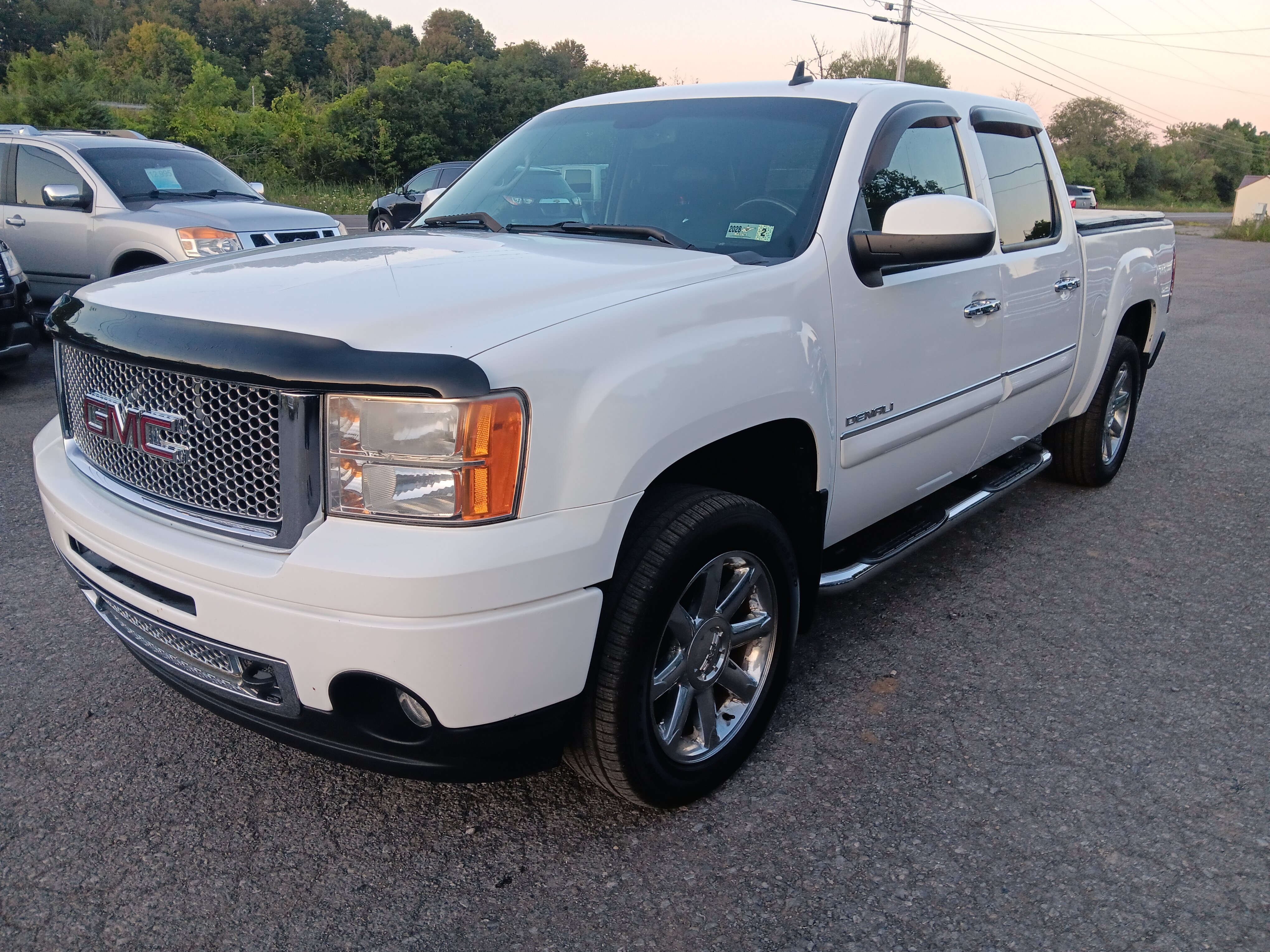 Used 2011 GMC Sierra 1500 Denali AWD/4WD image 1