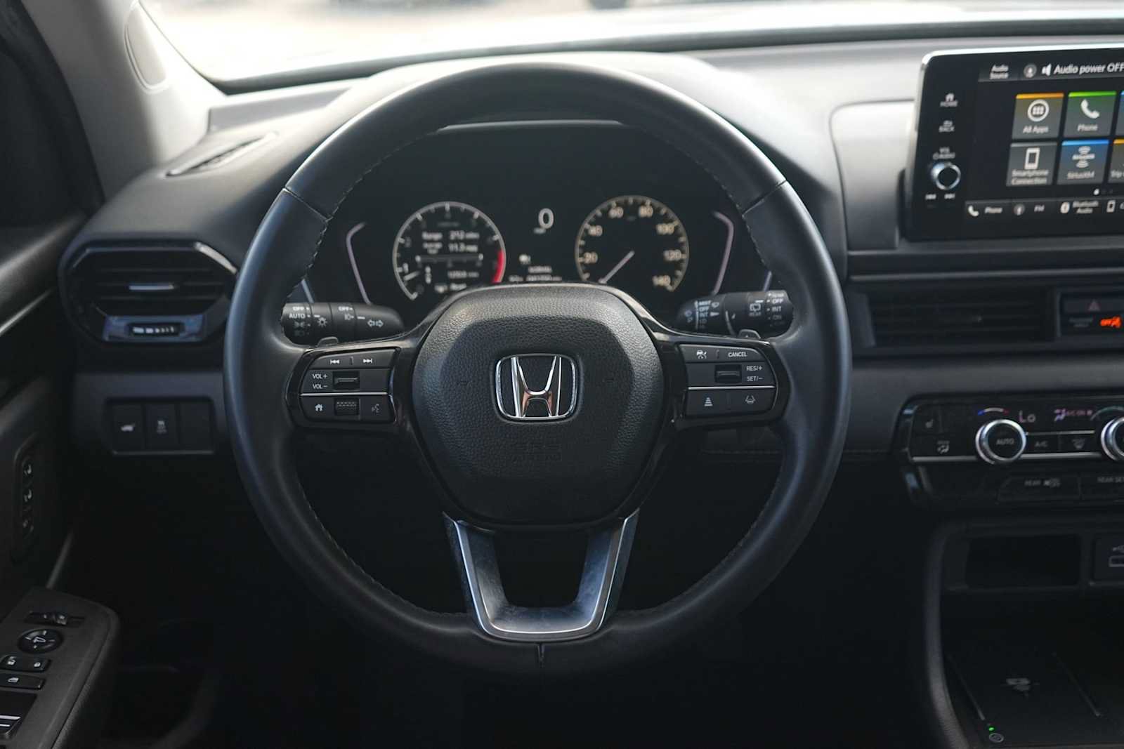 Used 2025 Honda Pilot EX-L image 16