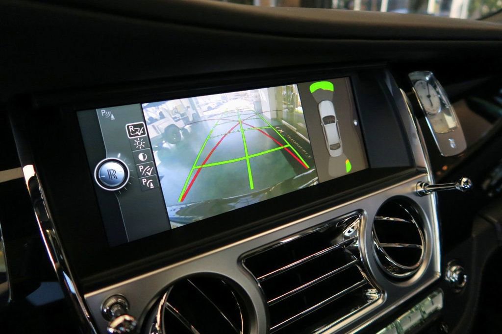 Used 2013 Rolls-Royce Ghost image 16