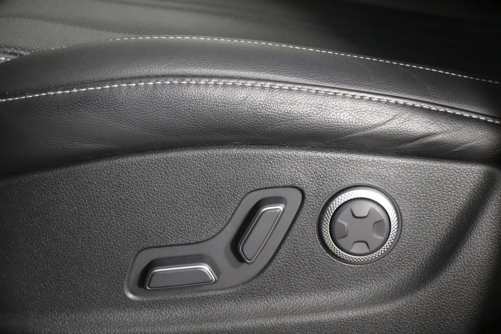 Used 2022 Genesis GV80 2.5T AWD/4WD image 23