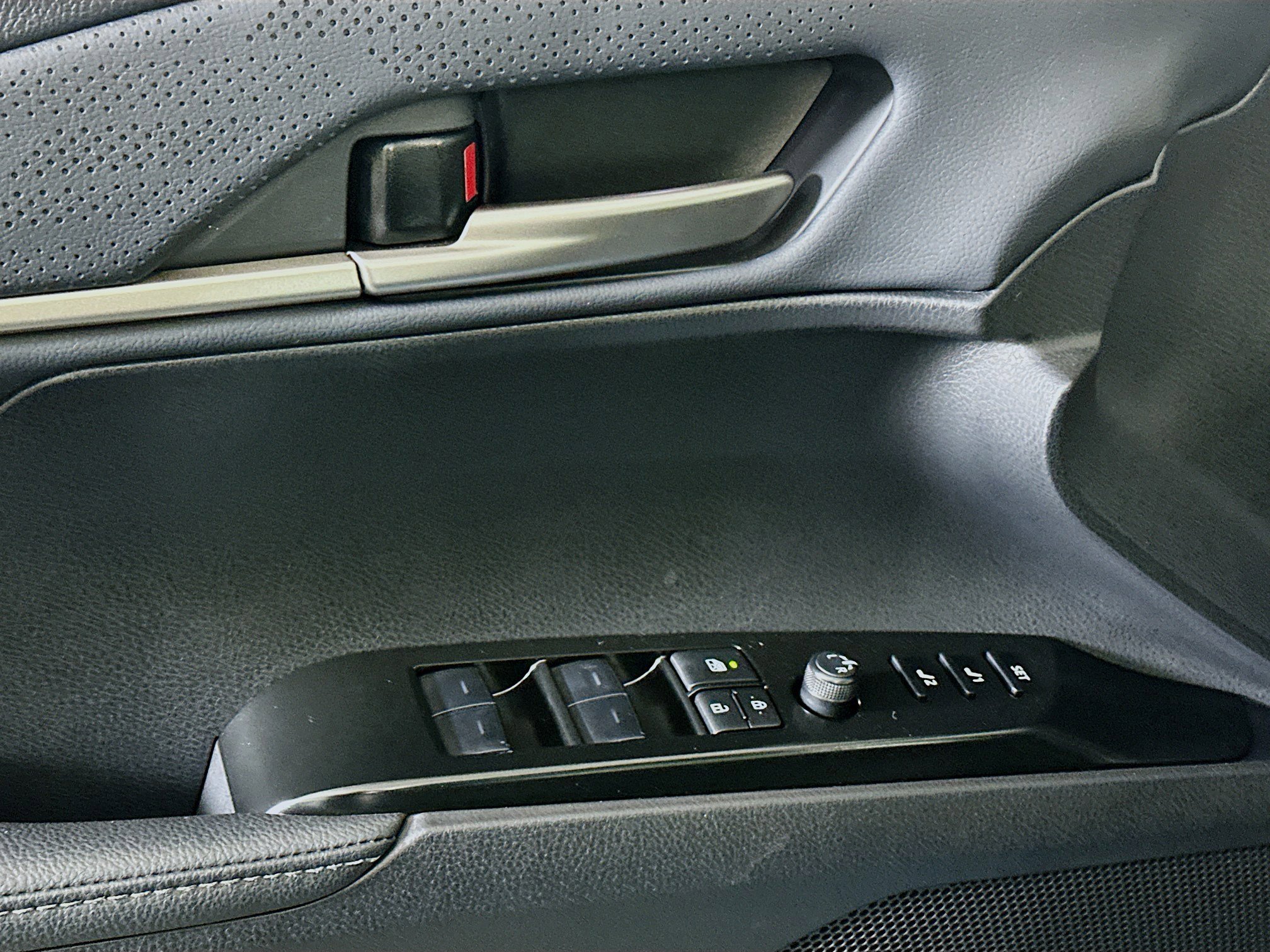Used 2026 Toyota Camry XSE w/ Premium Plus Package FWD image 15
