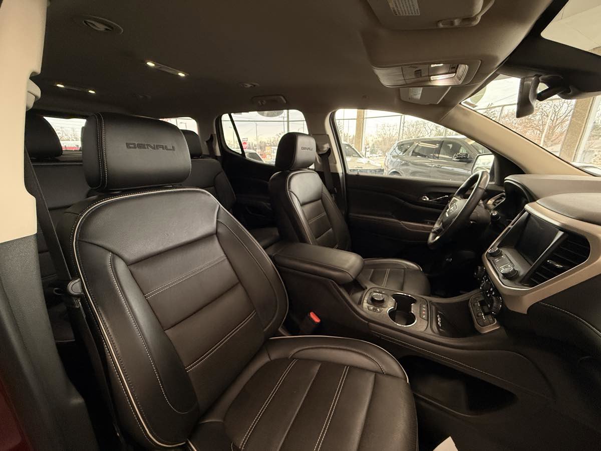 Used 2023 GMC Acadia Denali FWD image 35