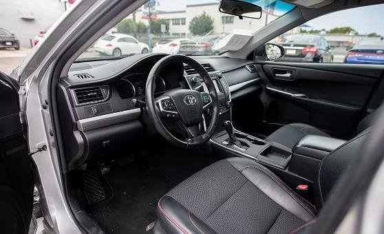 Used 2016 Toyota Camry SE image 12
