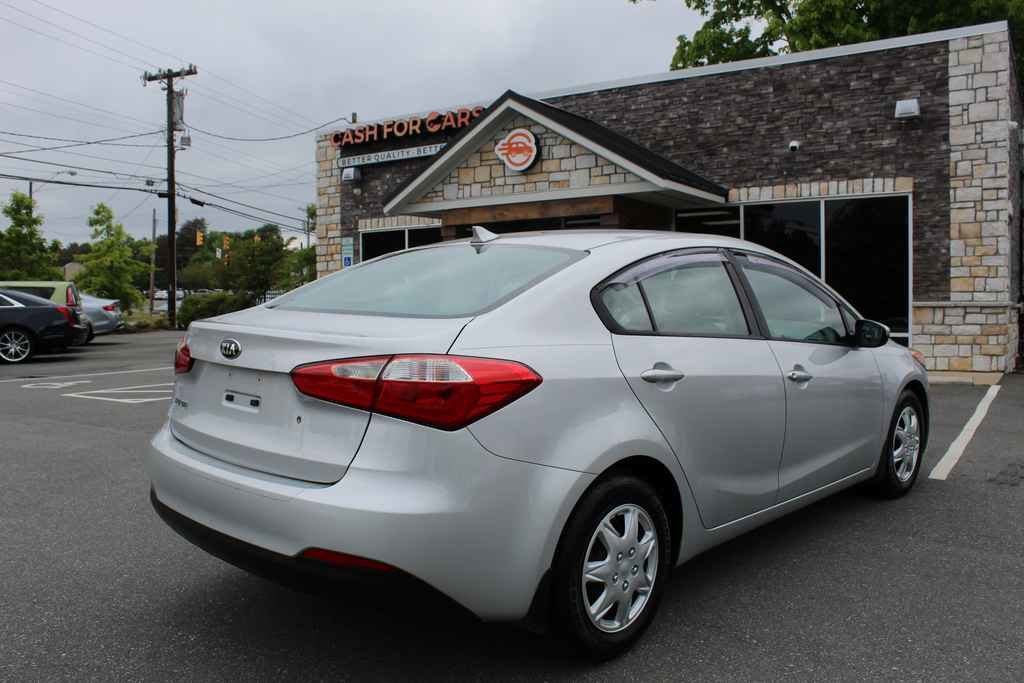 Used 2015 Kia Forte LX FWD image 5