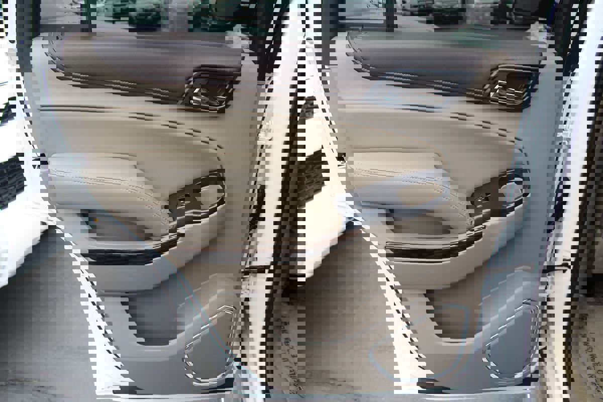 Used 2015 GMC Yukon SLT w/ Open Road Package image 24