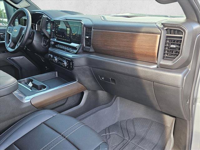 Used 2024 Chevrolet Silverado 2500 High Country w/ High Country Premium Package AWD/4WD image 23