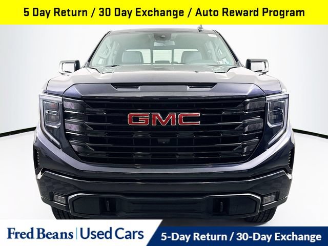 Used 2022 GMC Sierra 1500 Elevation w/ Elevation Premium Package AWD/4WD image 3