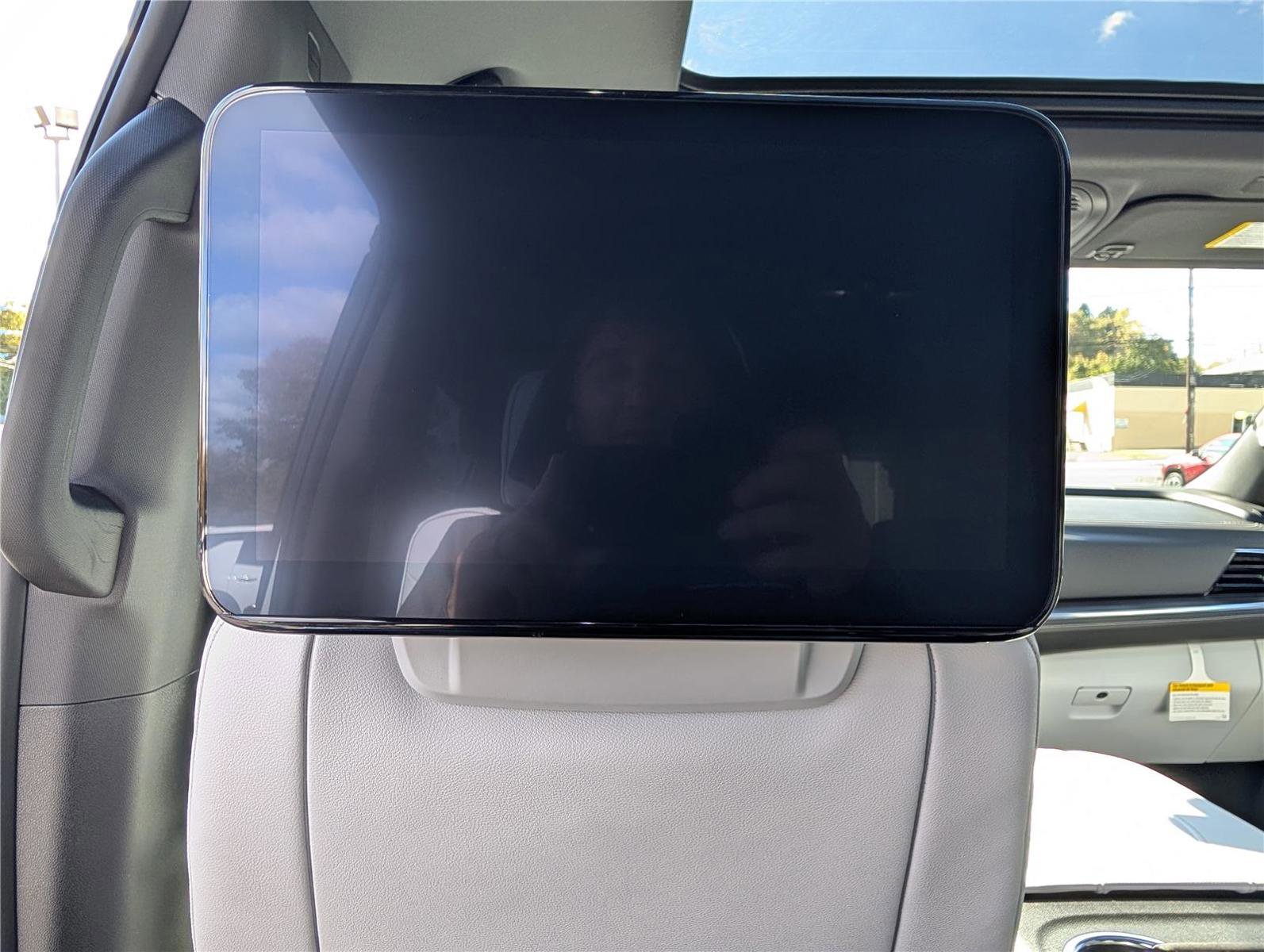 New 2026 Chevrolet Suburban Premier image 14