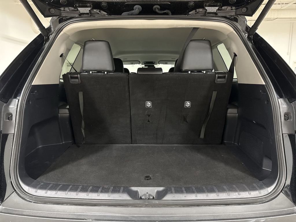 Used 2025 Toyota Grand Highlander FWD image 25