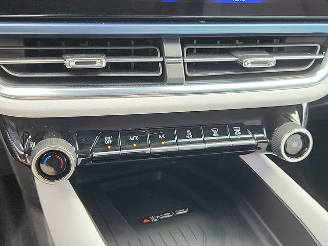 Certified 2025 Chevrolet Equinox EV LT image 15