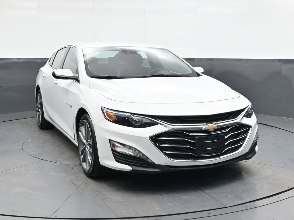 Used 2023 Chevrolet Malibu LT image 2