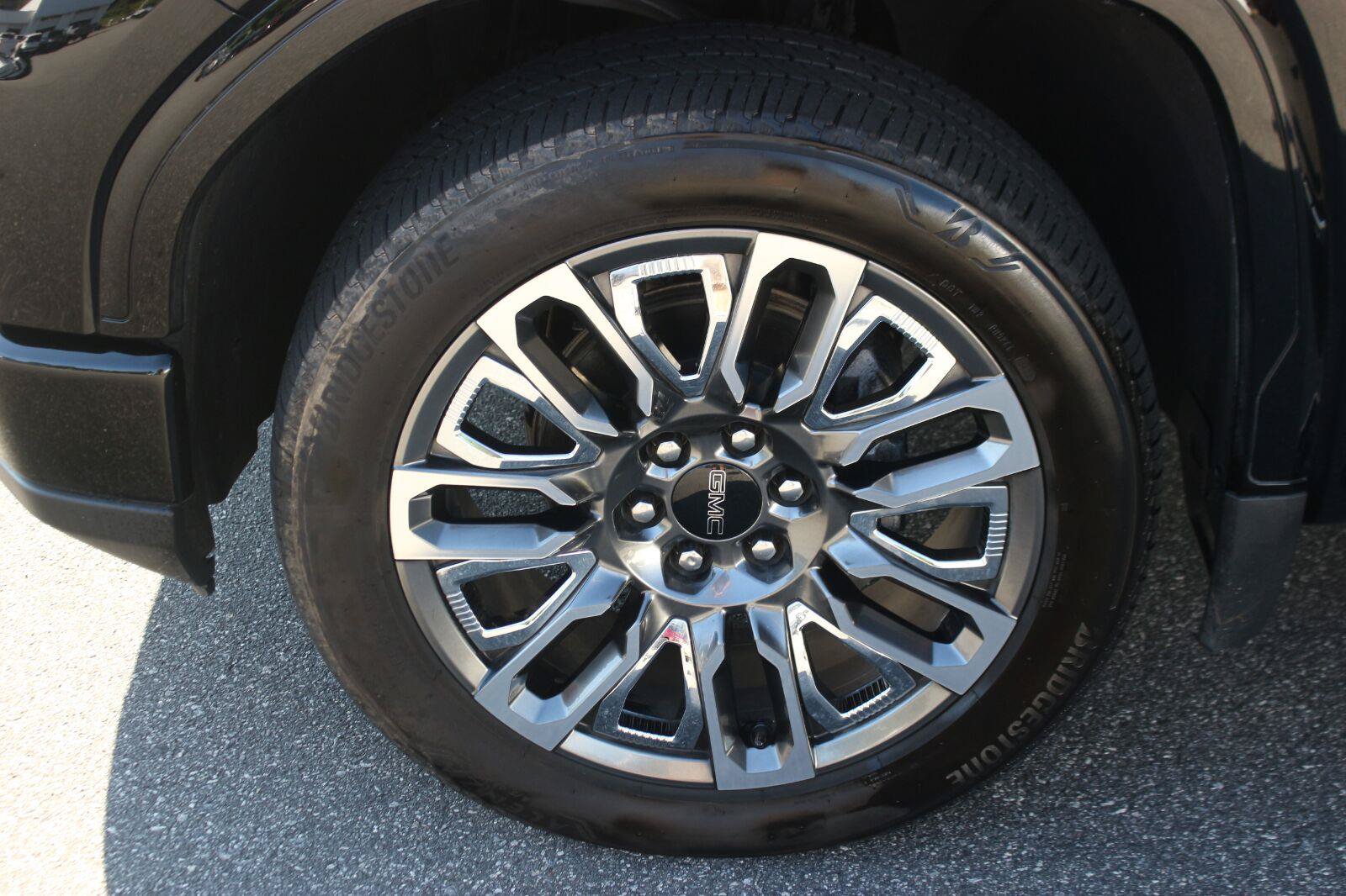 Used 2024 GMC Sierra 1500 Denali Ultimate AWD/4WD image 41