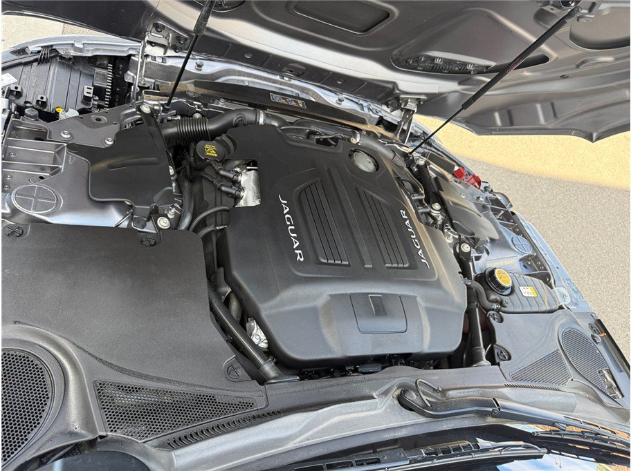 Used 2021 Jaguar F-TYPE R AWD/4WD image 50