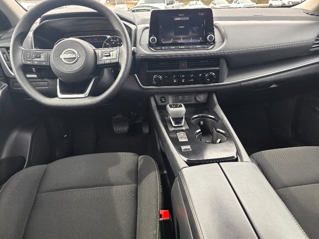 Used 2024 Nissan Rogue S image 14