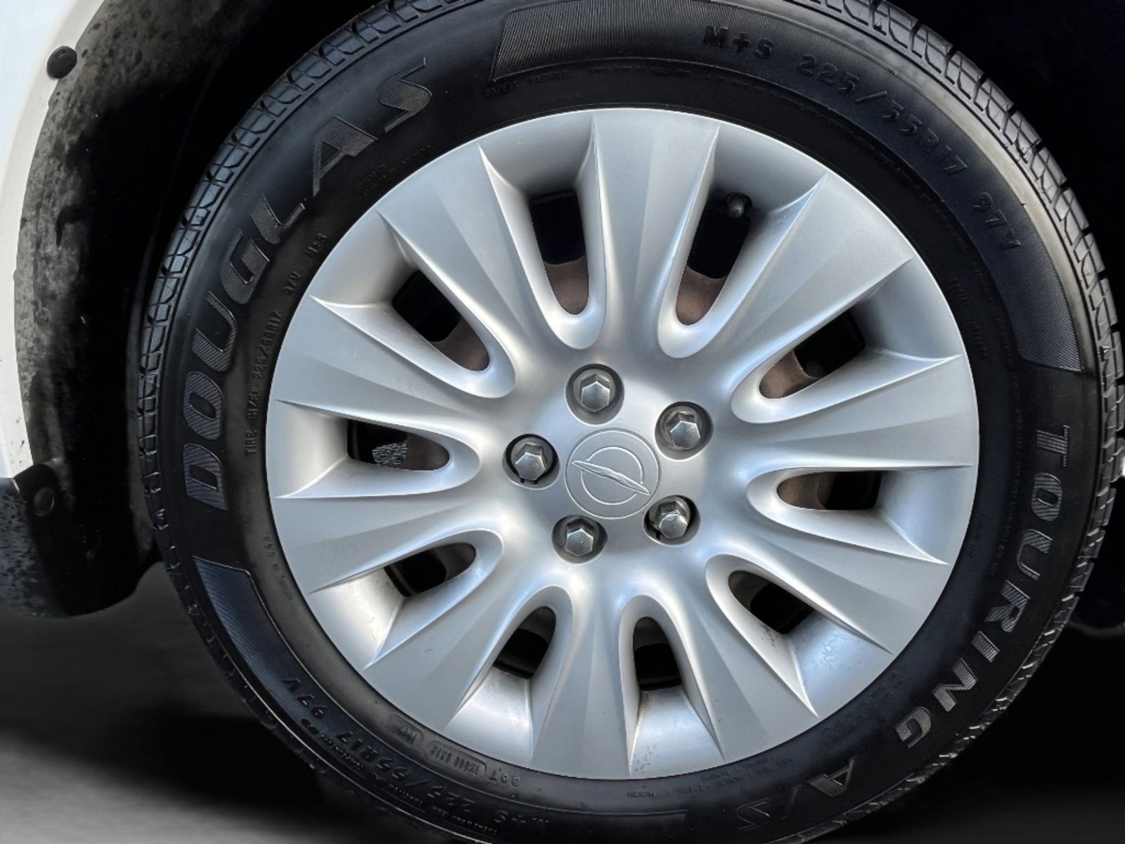 Used 2014 Chrysler 200 LX image 21