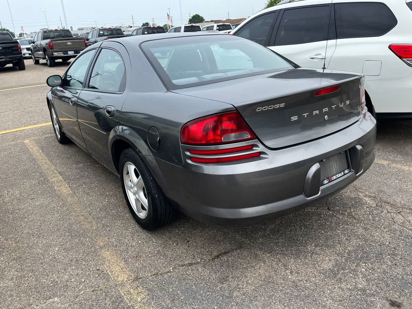Used 2004 Dodge Stratus SXT FWD image 9