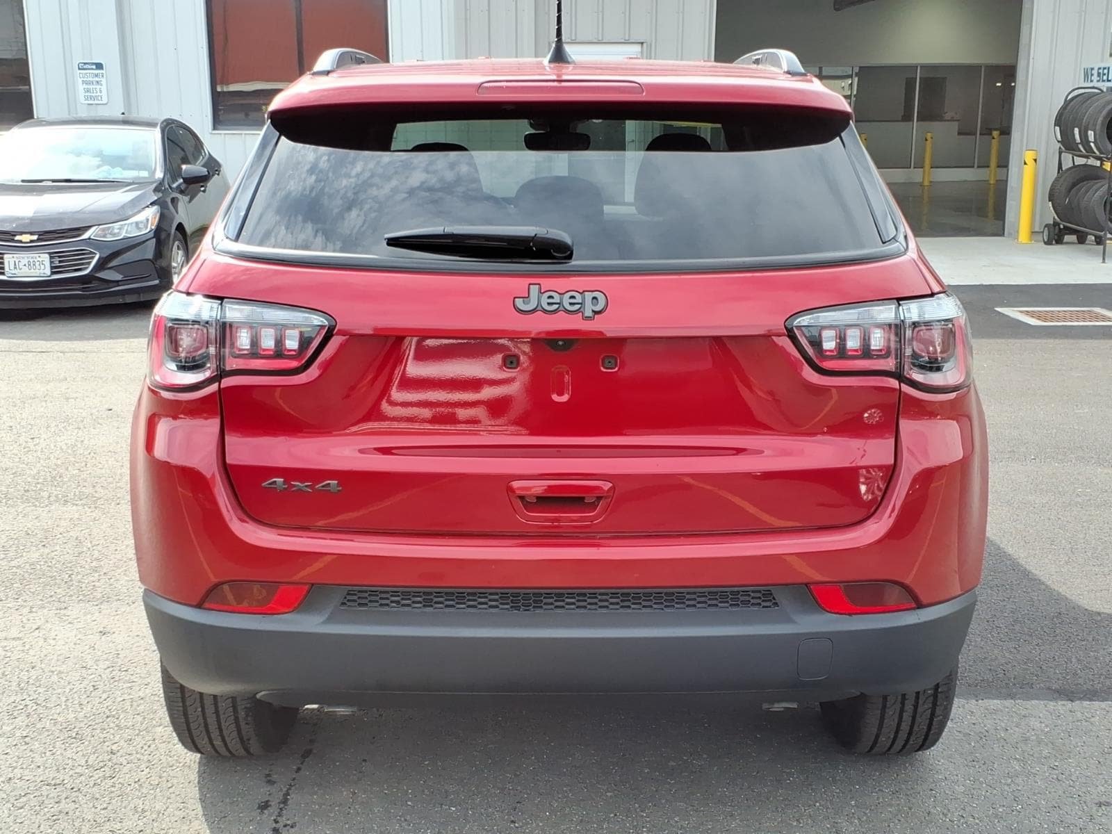Used 2026 Jeep Compass Latitude AWD/4WD image 6