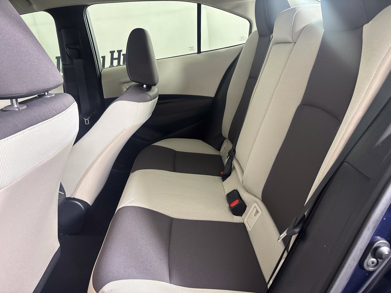 Used 2025 Toyota Corolla LE FWD image 23