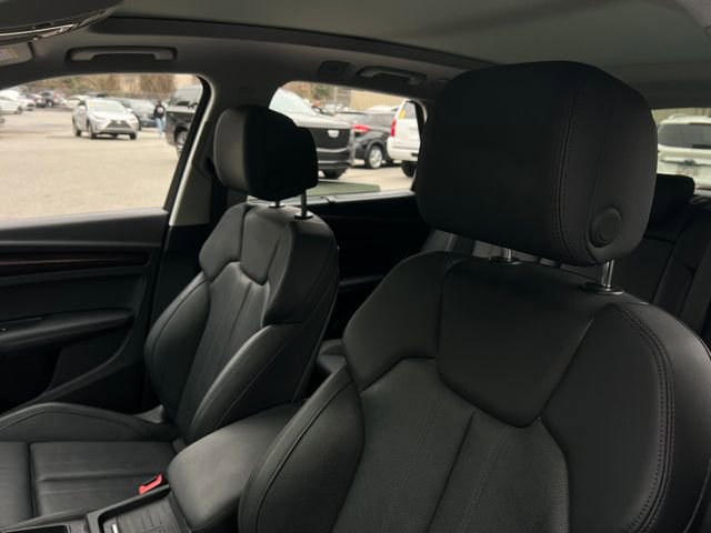 Used 2019 Audi Q5 Prestige w/ Prestige Package image 15