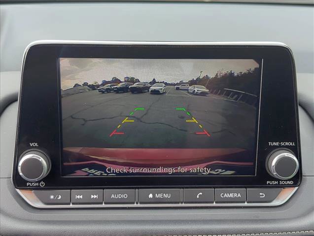 Used 2024 Nissan Rogue SV image 14