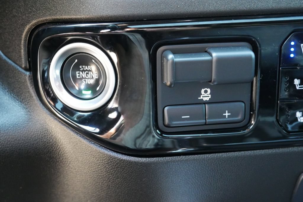 Used 2024 Chevrolet Silverado 2500 High Country AWD/4WD image 29