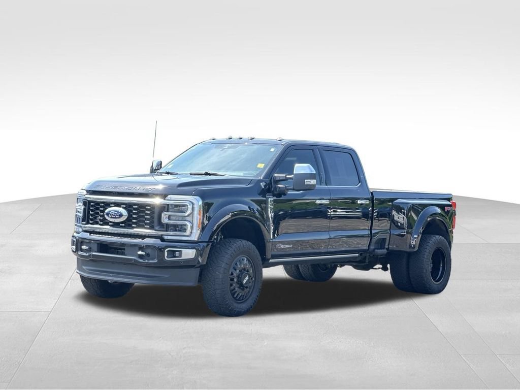 Used 2024 Ford F450 Platinum w/ FX4 Off-Road Package AWD/4WD image 28