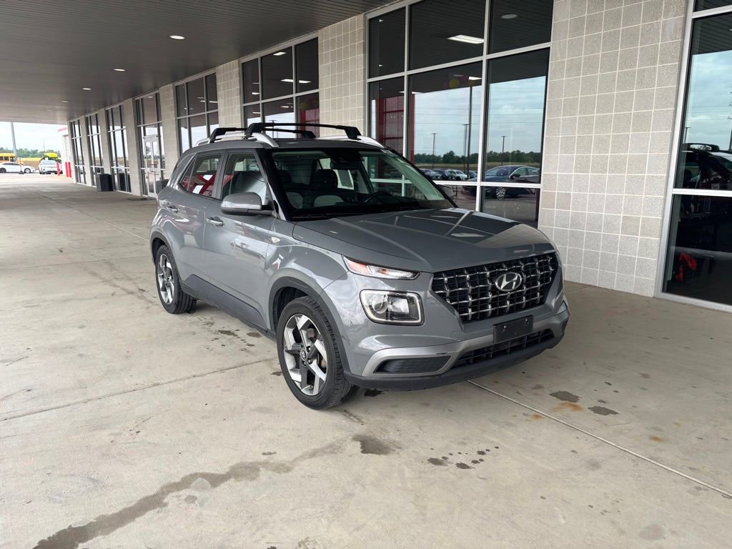 Used 2022 Hyundai Venue SEL FWD image 8