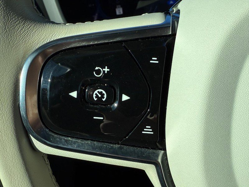 Certified 2024 Volvo S60 B5 Plus w/ Protection Package Premier image 18