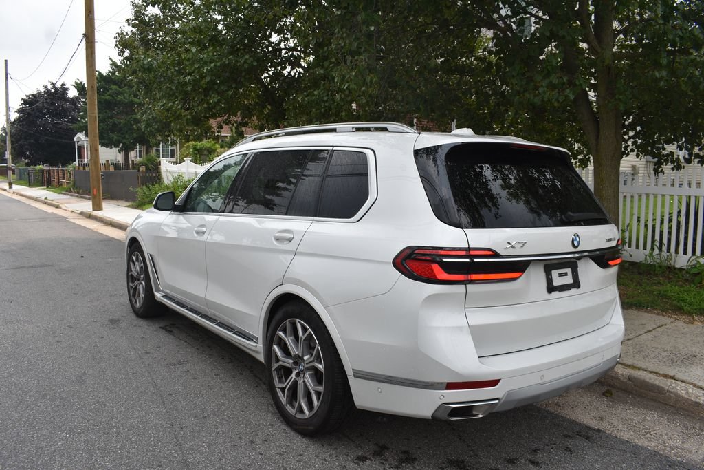 Used 2026 BMW X7 xDrive40i AWD/4WD image 7