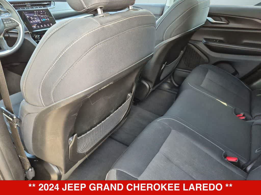 Used 2024 Jeep Grand Cherokee Laredo RWD image 17