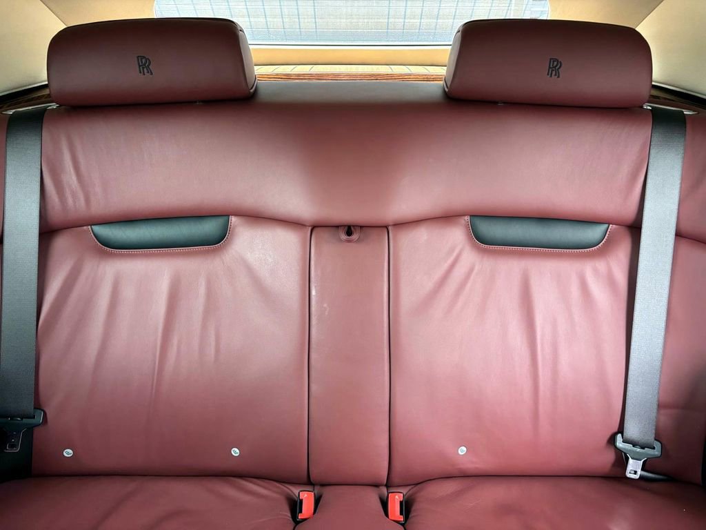 Used 2010 Rolls-Royce Phantom Drophead Coupe image 31