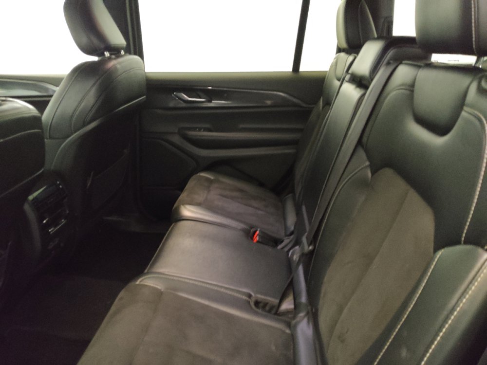 Used 2023 Jeep Grand Cherokee L Laredo AWD/4WD image 18