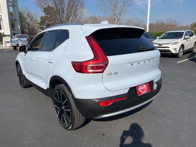 Used 2024 Volvo XC40 B5 Plus w/ Protection Package Premier image 11