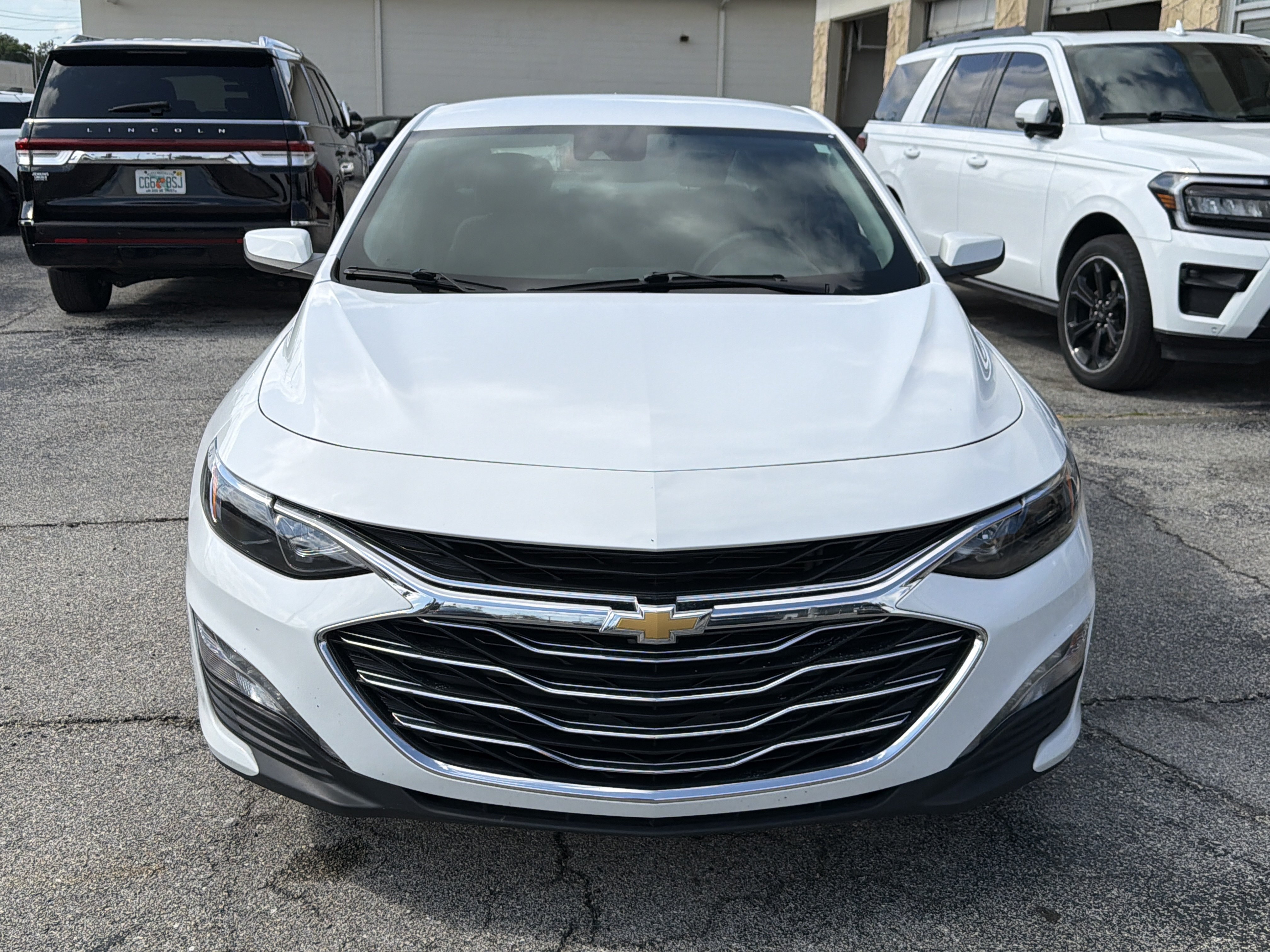 Used 2024 Chevrolet Malibu LT FWD image 7