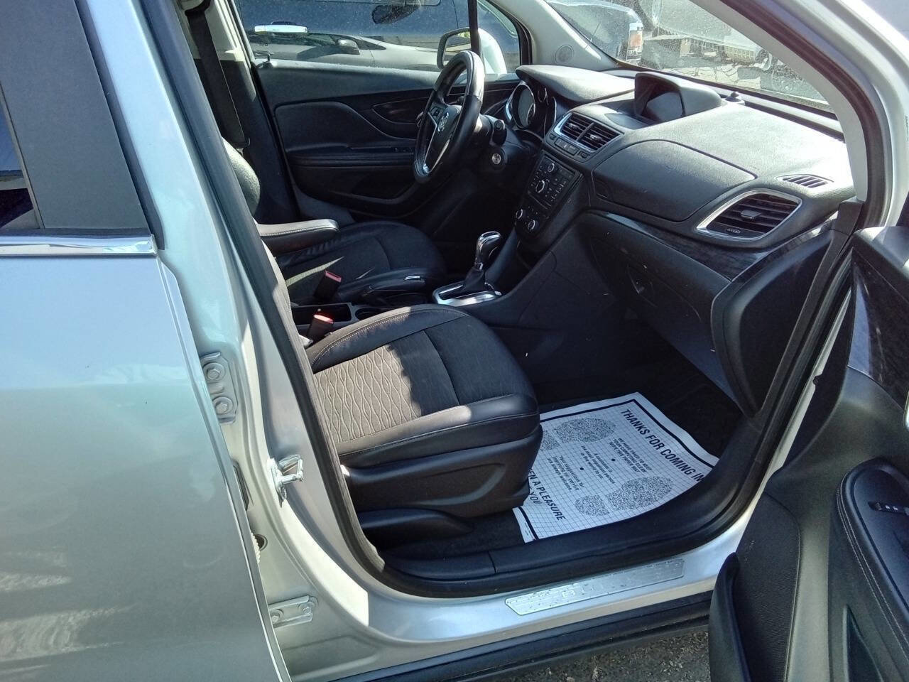 Used 2015 Buick Encore FWD image 3