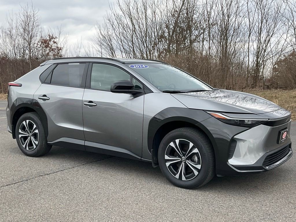 Used 2024 Toyota bZ4X XLE w/ Weather Package image 1