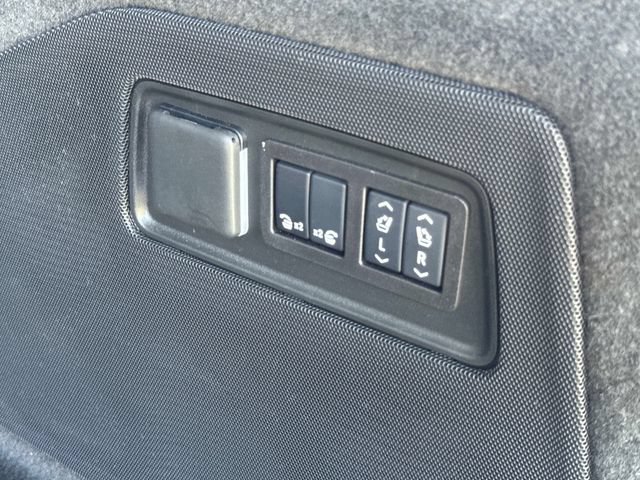 Certified 2025 Cadillac Escalade Sport Platinum w/ LPO, Floor Liner Package AWD/4WD image 6