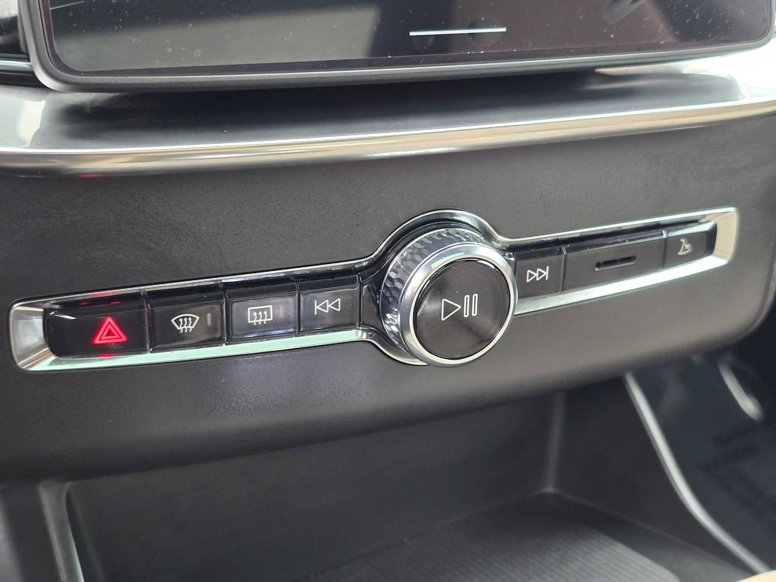 New 2026 Volvo XC90 B6 Core AWD/4WD image 30
