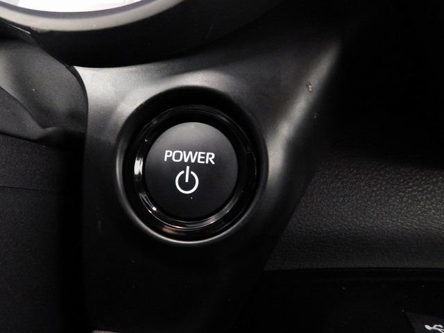 Used 2025 Toyota Sienna XSE image 41