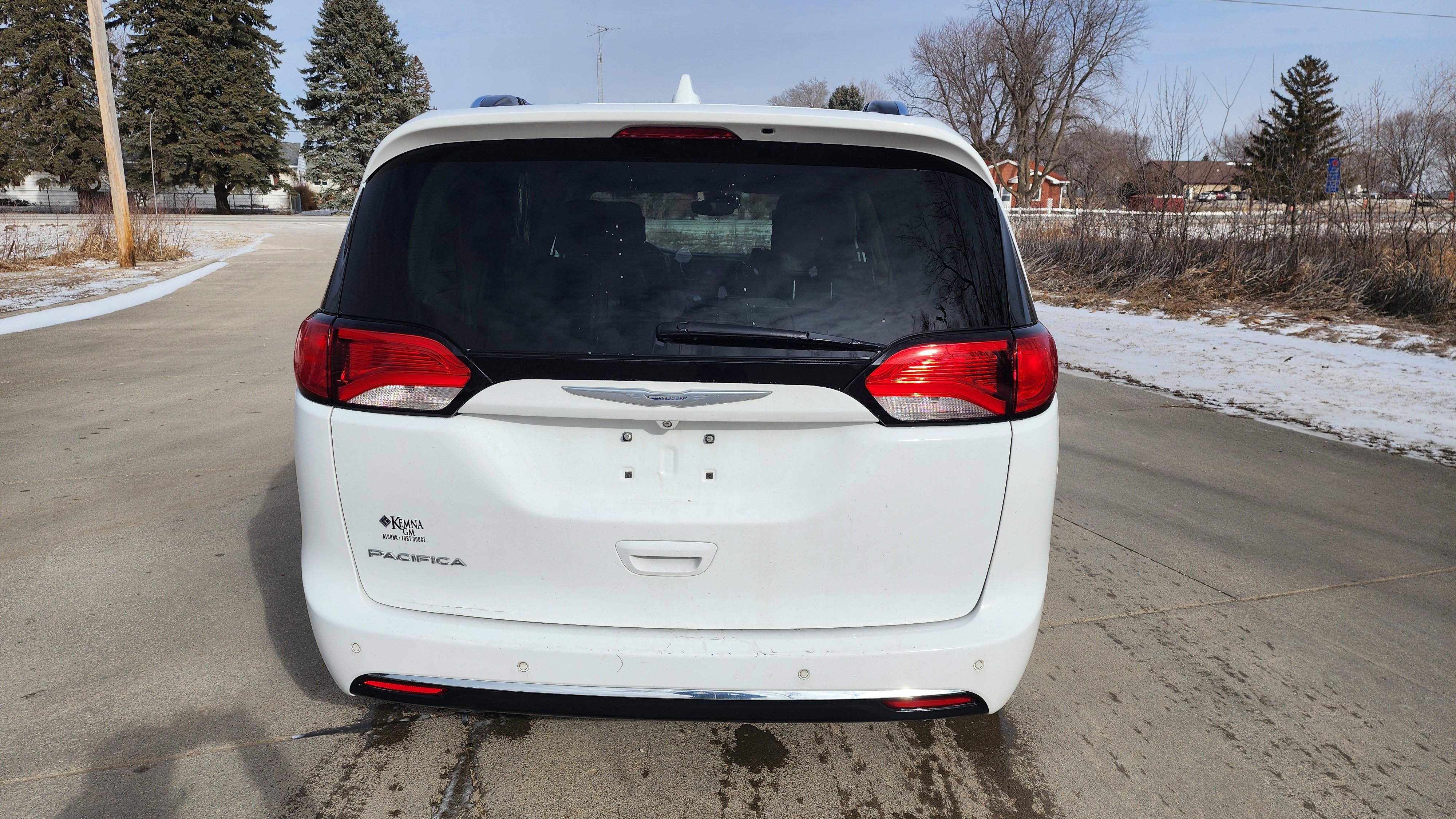 Used 2017 Chrysler Pacifica Touring-L Plus w/ Advanced Safetytec Group image 5