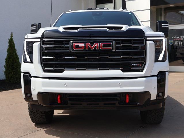 Certified 2026 GMC Sierra 2500 AT4 w/ AT4 Premium Plus Package AWD/4WD image 3
