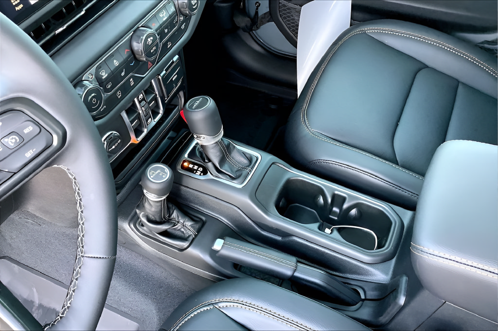 New 2026 Jeep Gladiator Sport AWD/4WD image 8