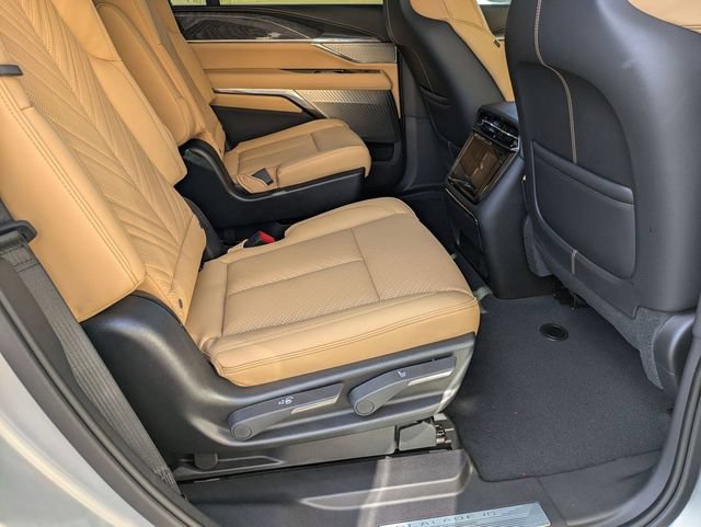Used 2025 Cadillac Escalade IQ Sport 2 w/ LPO, ONYX Package AWD/4WD image 26