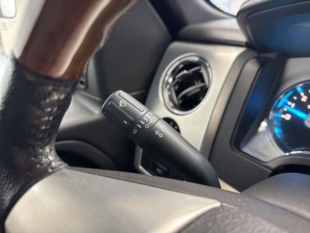 Used 2013 Ford F150 Platinum image 41