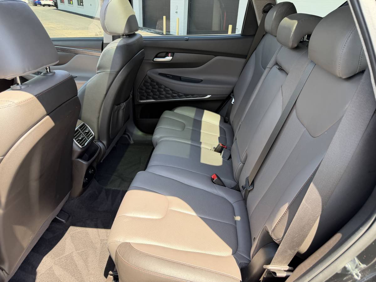 Used 2019 Hyundai Santa Fe Limited AWD/4WD image 11