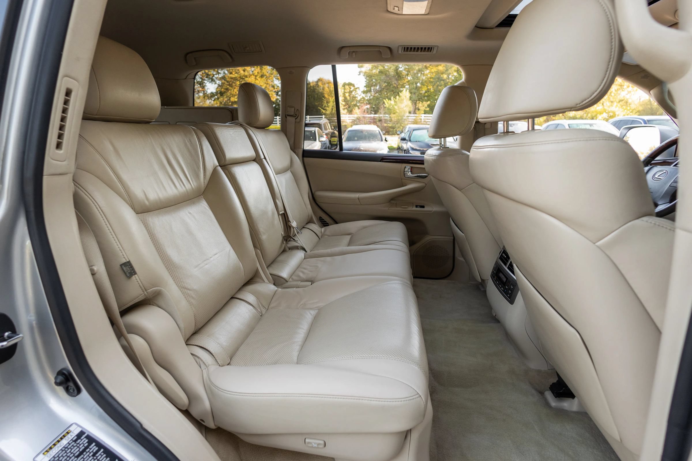 Used 2013 Lexus LX 570 4WD image 34