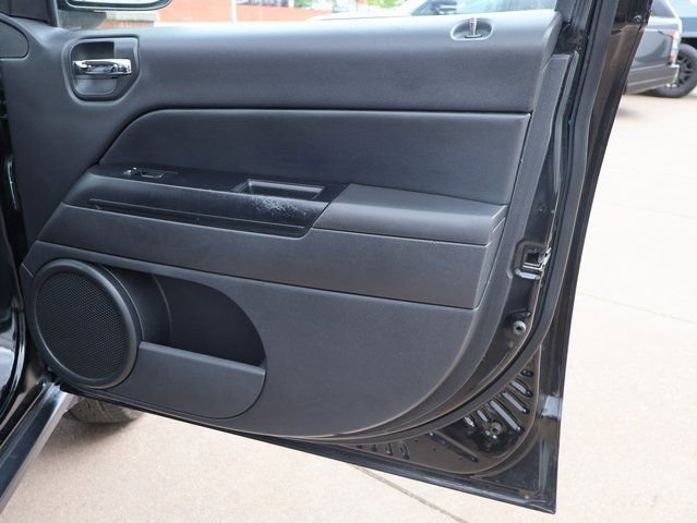 Used 2015 Jeep Compass Sport w/ Power Value Group FWD image 10